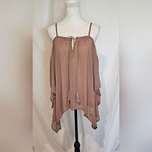 *EUC* Summer, Flowy Off The Shoulder Asymmetrical Blouse